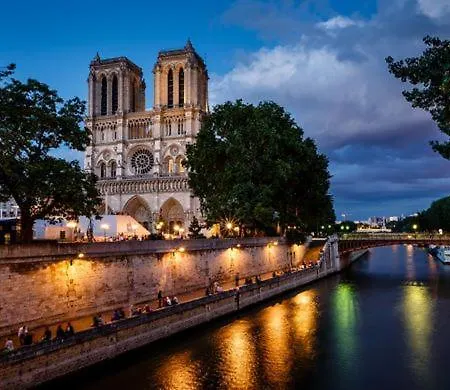 Modern Design Loft Apartment, Steps To Notre Dame Apartamento Paris