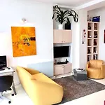 شقة Modern Design Loft Apartment, Steps To Notre Dame *